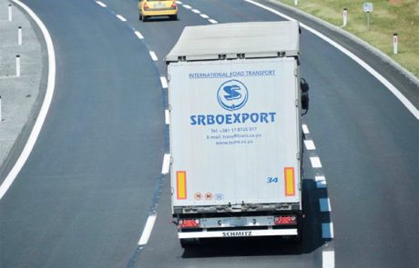 V Srbiji ustavili tovornjaka z Afganistanci, namenjena v Slovenijo