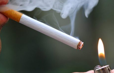 Dan brez cigarete: Kajenje vzame 10 let življenja