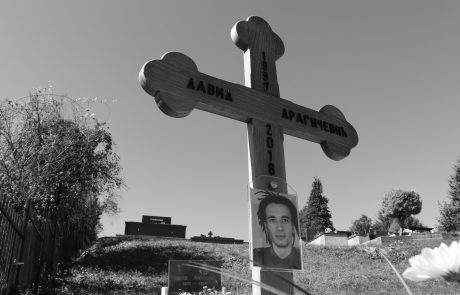 Starša v Banjaluki umrlega Davida Dragičevića zahtevata izkop njegovega trupla
