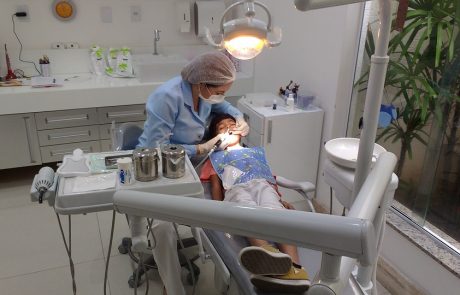 Nujna zobozdravstvena pomoč v Mariboru na voljo tudi zvečer, a je plačljiva