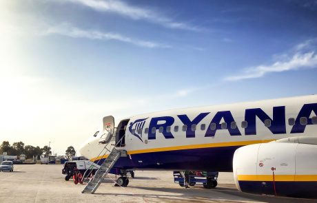 Ryanair bo vsak dan odpovedal od 40 do 50 letov