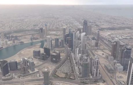 Video dneva: Posnetek z najvišje stavbe na svetu, ki vas bo pustil brez besed