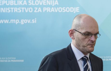 SDS bo vložila interpelacijo proti ministru Klemenčiču