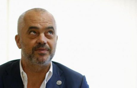 Med terorističnim napadom v Istanbulu pristajal albanski premier Edi Rama