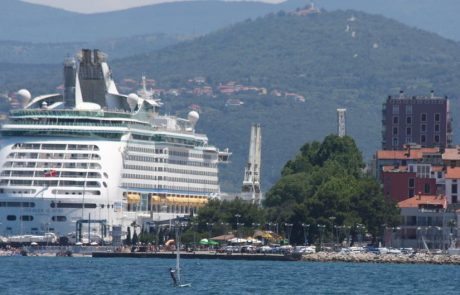 Letos je v Koper priplulo že 33 potniških ladij