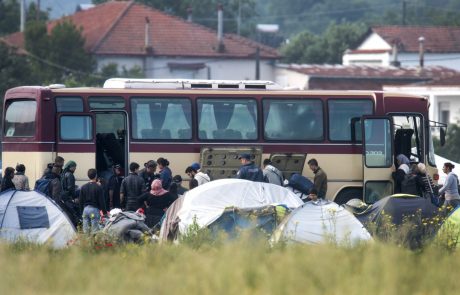 Grčija preselila tisoče migrantov iz taborišča Idomeni na drugo lokacijo