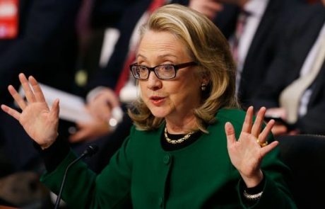 Clintonova razjarjena zaradi preiskave FBI