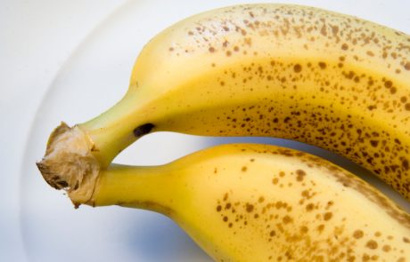 Poglejte, kaj se zgodi, če jeste banane s črnimi pikami