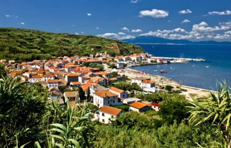 Susak – skrivnosten hrvaški otok mini krilc in rumenega peska