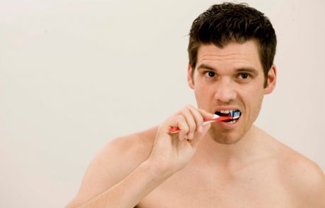Resnica o vaši zobni ščetki