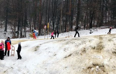 Sankanje na urejenih in odprtih smučiščih ni dovoljeno