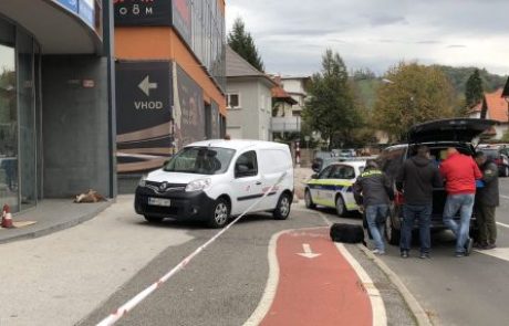 FOTO in VIDEO: S pištolo oropal banko na Turnerjevi, že drugi primer v isti banki letos