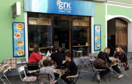 FOTO: Grk Street Food odprl vrata v središču mesta