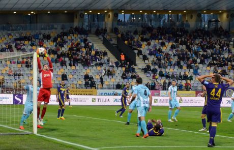 FOTO: Vijoličasti preko Gorice v polfinale pokala