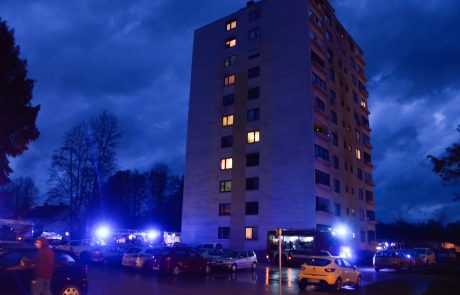 FOTO: Zagorelo v stolpnici, kuhinja popolnoma zgorela