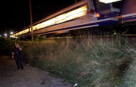 V Švici moški zanetil ogenj in napadel potnike na vlaku