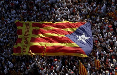 Špansko ustavno sodišče naj bi danes razveljavilo katalonsko neodvisnost