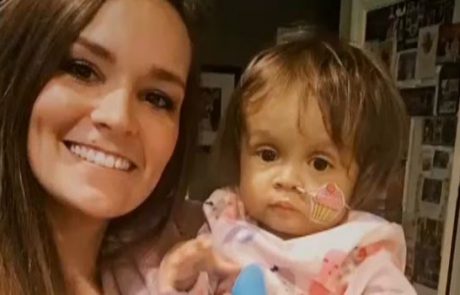 22-letna varuška je darovala del svojih jeter, da je rešila življenje 16-mesečni malčici