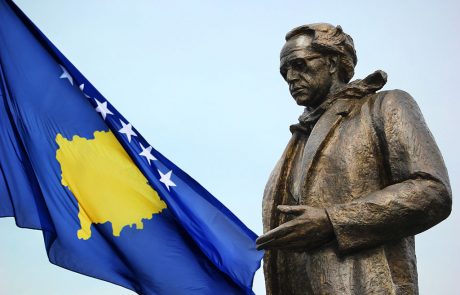 Kosovo prvo desetletje samostojnosti pričakalo z več odprtimi vprašanji