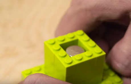 9 koristnih predmetov, ki jih lahko izdelamo iz starih lego kock