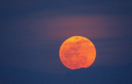 Polna luna na solsticij: Sledi vsesplošni kaos?