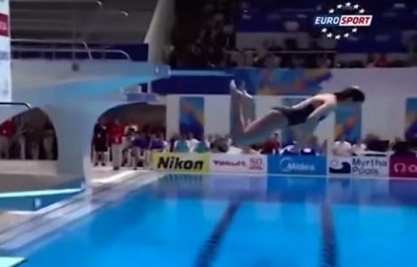 Najslabši skok v vodo je navdušil internet (video)