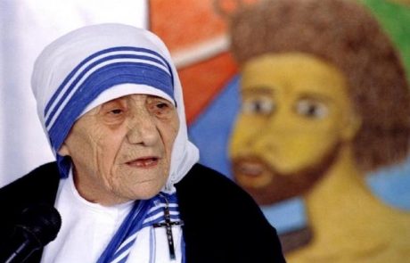 Postojnski svetniki nočejo kipa matere Tereze