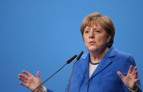 Merklova prekinja tradicijo vodij CDU: ne bo je na kongres CSU