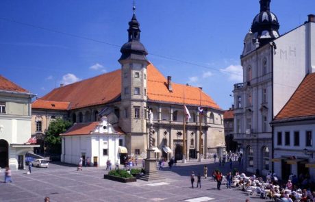 Turistični vodiči vas bodo popeljali na brezplačen voden ogled Maribora