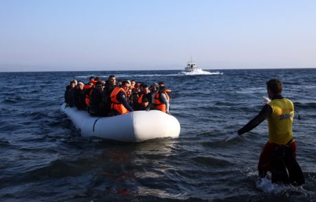 V Sredozemskem morju umrlo najmanj 34 migrantov, tudi otroci