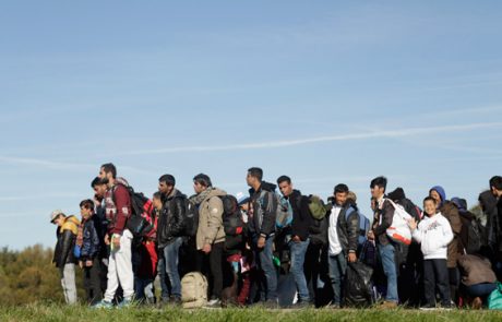 Bavarska bo prosilcem za azil določala kraj bivanja