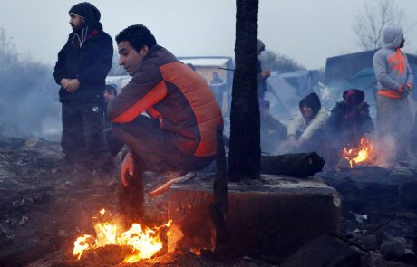 Migranti v Franciji obtožujejo prostovoljke, da od njih izsiljujejo seks