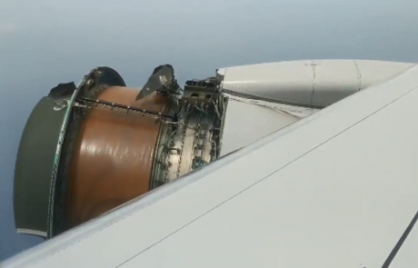 Pretresen potnik na letalu: “Med letom smo opazovali kako razpada motor letala”