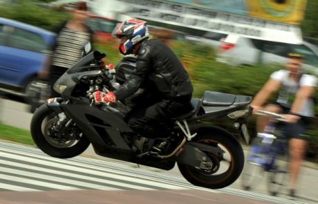 Slovenskega motorista ustavili na hrvaškem – za 205 km/h je dobil 400 evrov globe