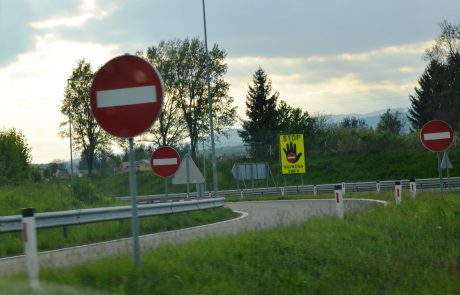 Po štajerski avtocesti pijan vozil v napačno smer!