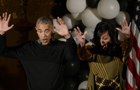VIDEO: Obama “strašil” goste Bele hiše in zbadal Michelle
