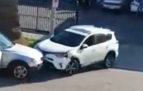Norišnica na parkirišču: Ta jezni obračun med dvema ženskama morate videti