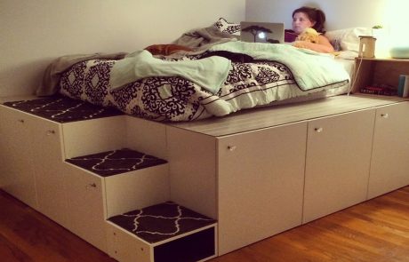 Oče je iz IKEA omaric sestavil genialno otroško posteljo (video)