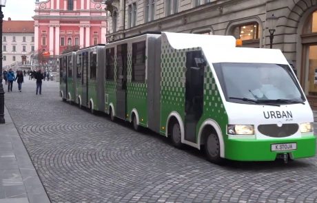 Oglejte si električni vlak, ki bo to pomlad začel voziti po ljubljanskih ulicah (video)