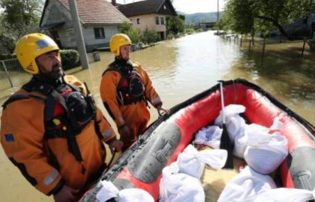 Poziv občanom: Pripravite vodo, sveče, hrano in zdravila