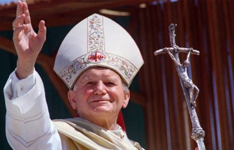 Avdienca za Janeza Pavla II. v Vatikan pritegnila 100.000 romarjev