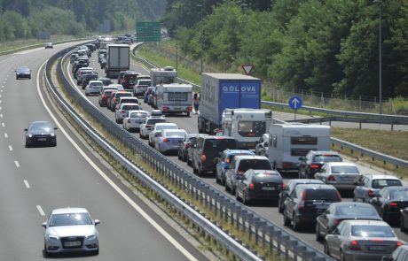 Nedelja po napovedih v znamenju gneče na cestah