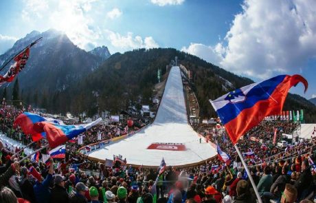 V drugem delu ekipne tekme v Planici Slovenci na petem mestu