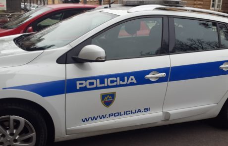 Ponoči policisti trem voznikom zasegli vozila