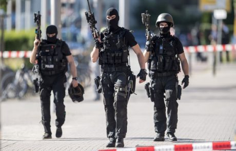 V Nemčiji skrajnež streljal na policiste in štiri spravil v bolnišnico