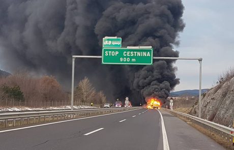 Po jutranji prometni nesreči avtocesta med Gabrk in Sežano proti Ljubljani in Kopru zdaj odprta