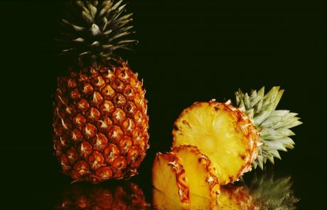 Vse življenje narobe čistite in jeste ananas – to je pravi način!