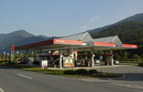 AMZS opozarja na usklajene cene pogonskih goriv med prodajalci