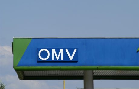 Madžarska skupina Mol kupila mrežo bencinskih servisov OMV v Sloveniji