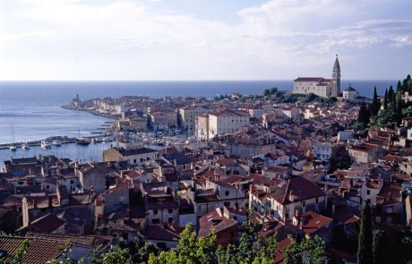 Največ turističnih nočitev je bilo lansko leto v Občini Piran
